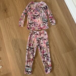 Toddler girls Posh Peanut 2 piece PJs. . Sz 2t